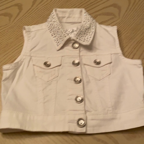 NWT Girls size 6-7 Justice white jean vest - Picture 1 of 6